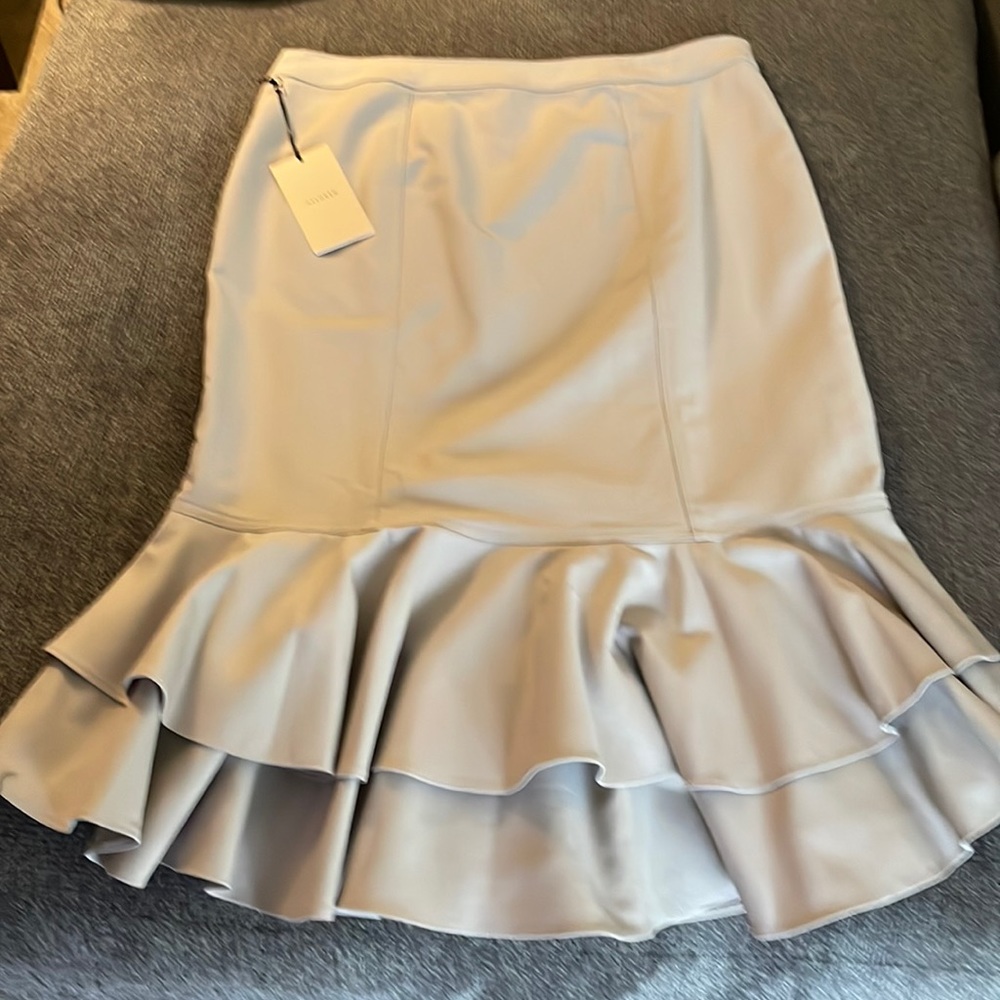 Halogen Ruffled hem pencil skirt